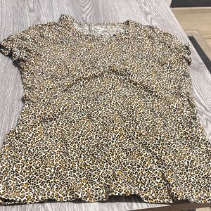 Banana Republic Leopard Print Short Sleeve Top